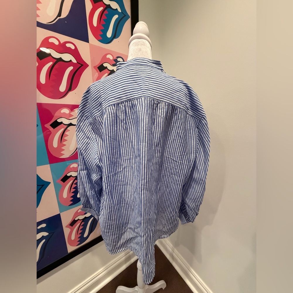 GAP Sheer Button-Front Shirt - Picture 5 of 6